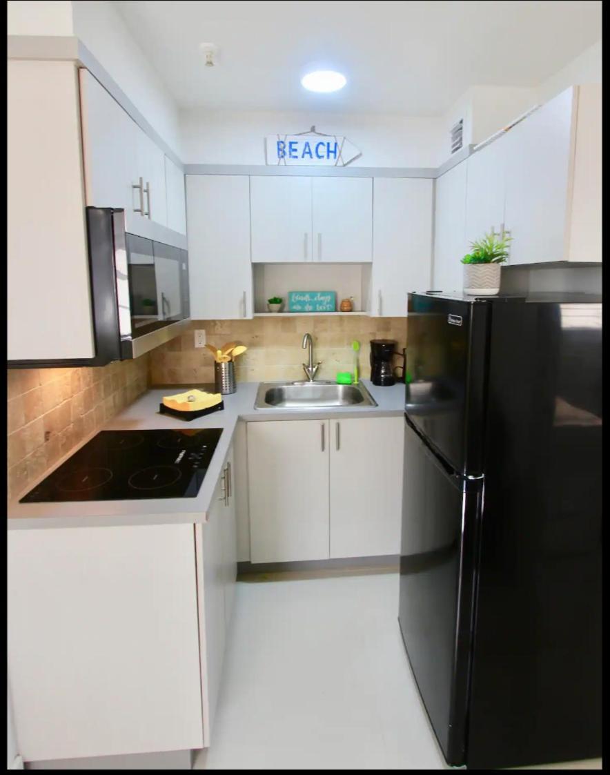1 Stylish Sobe 1/2 Block From The Beach!!! * Miami Beach