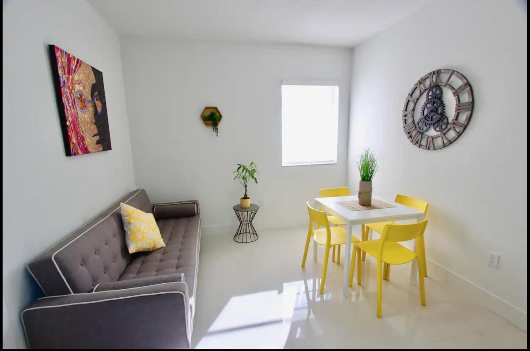1 Stylish Sobe 1/2 Block From The Beach!!! Miami Beach